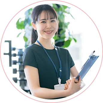 画像：女性トレーナー